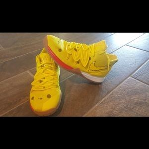 Kyrie 5 SpongeBobs - new without box - size 8